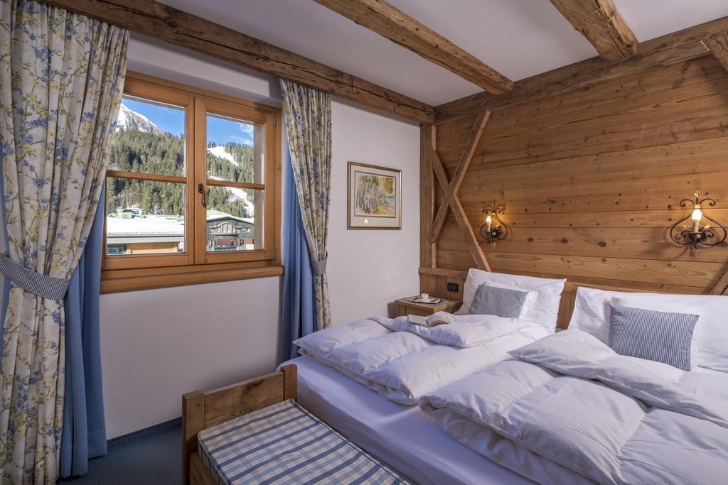 Hotel Chalet Del Sogno Madonna Exteriör bild